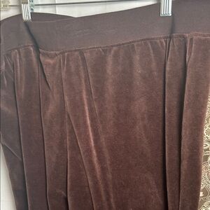 Dress Barn Brown and Gold Paisley Blouse 14W  with SB Active Pants .